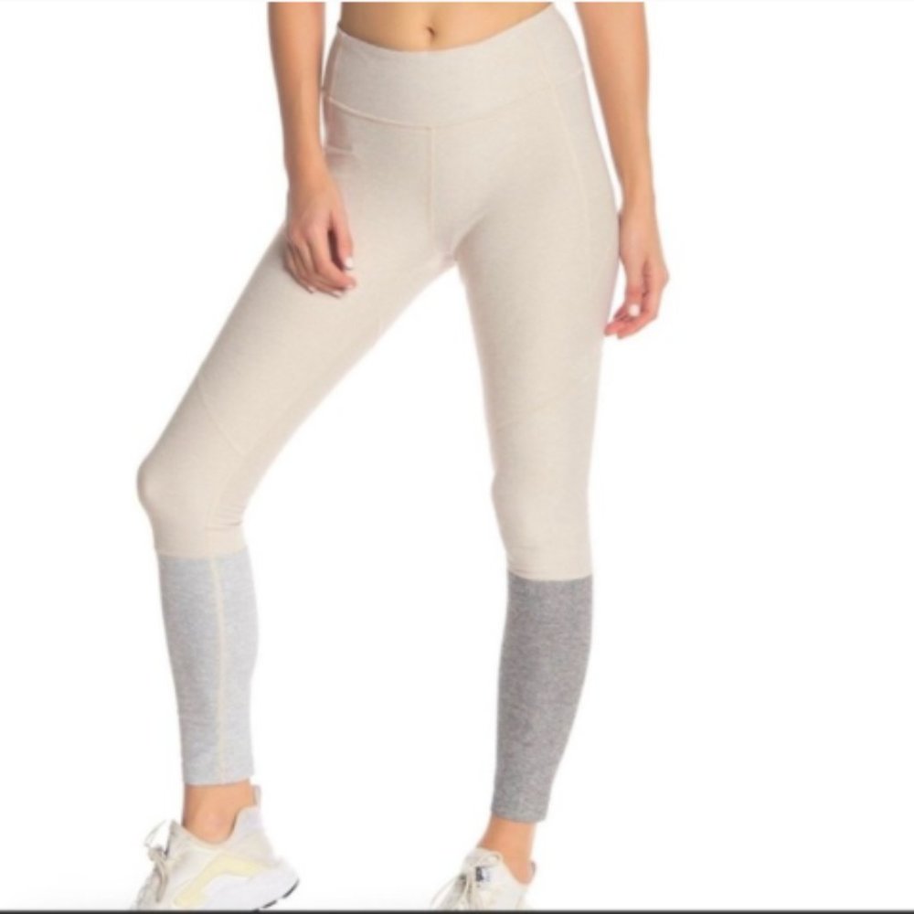 Outdoor Voices Like new tri-tone leggings sz XS